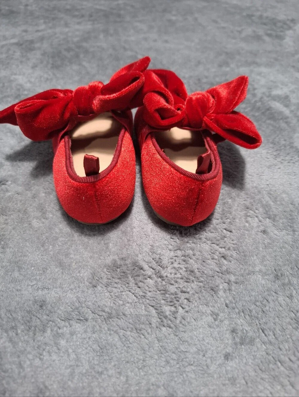 Old Navy Red Velvet Bow Dress Shoes for Gilrs Kids Size 5